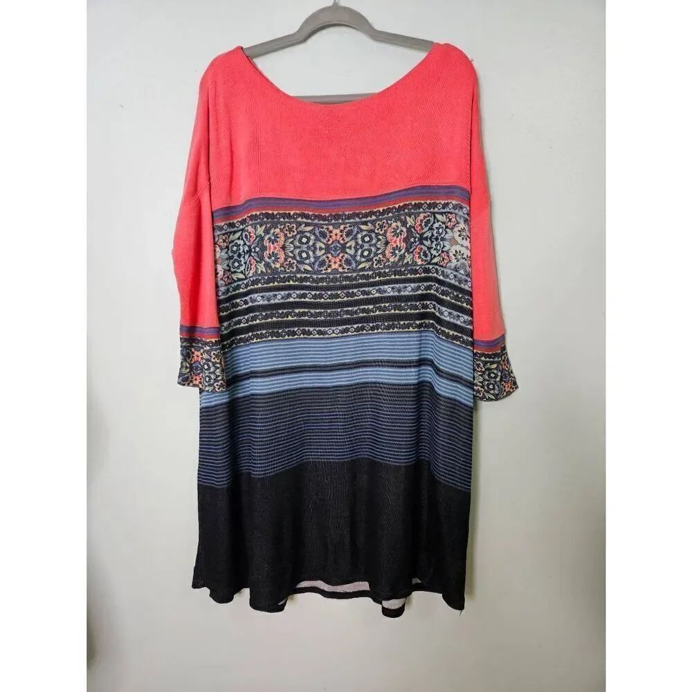 Free People blue/floral Talk About It oversized tunic top. Size M.